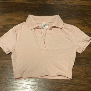 Light pink cropped tee-shirt w/ collar from H&M